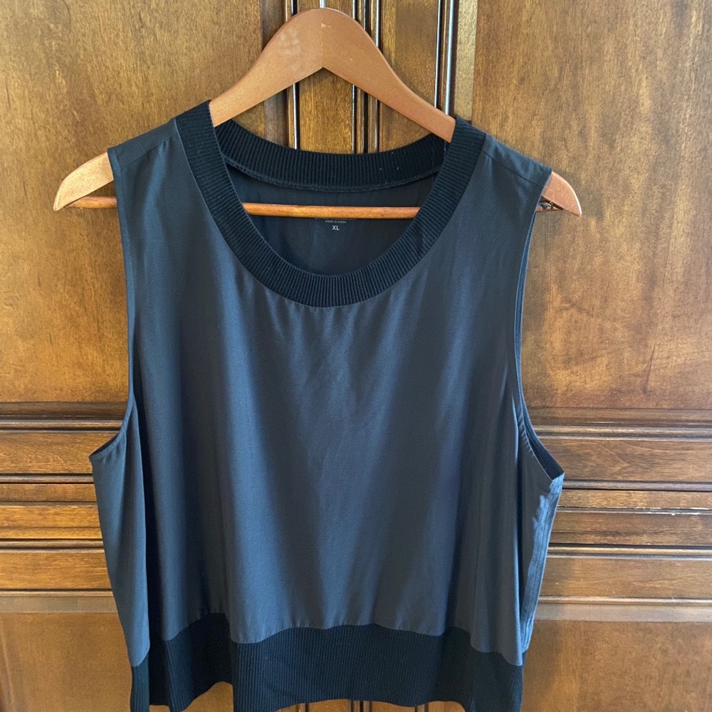 Cute Athleta Top